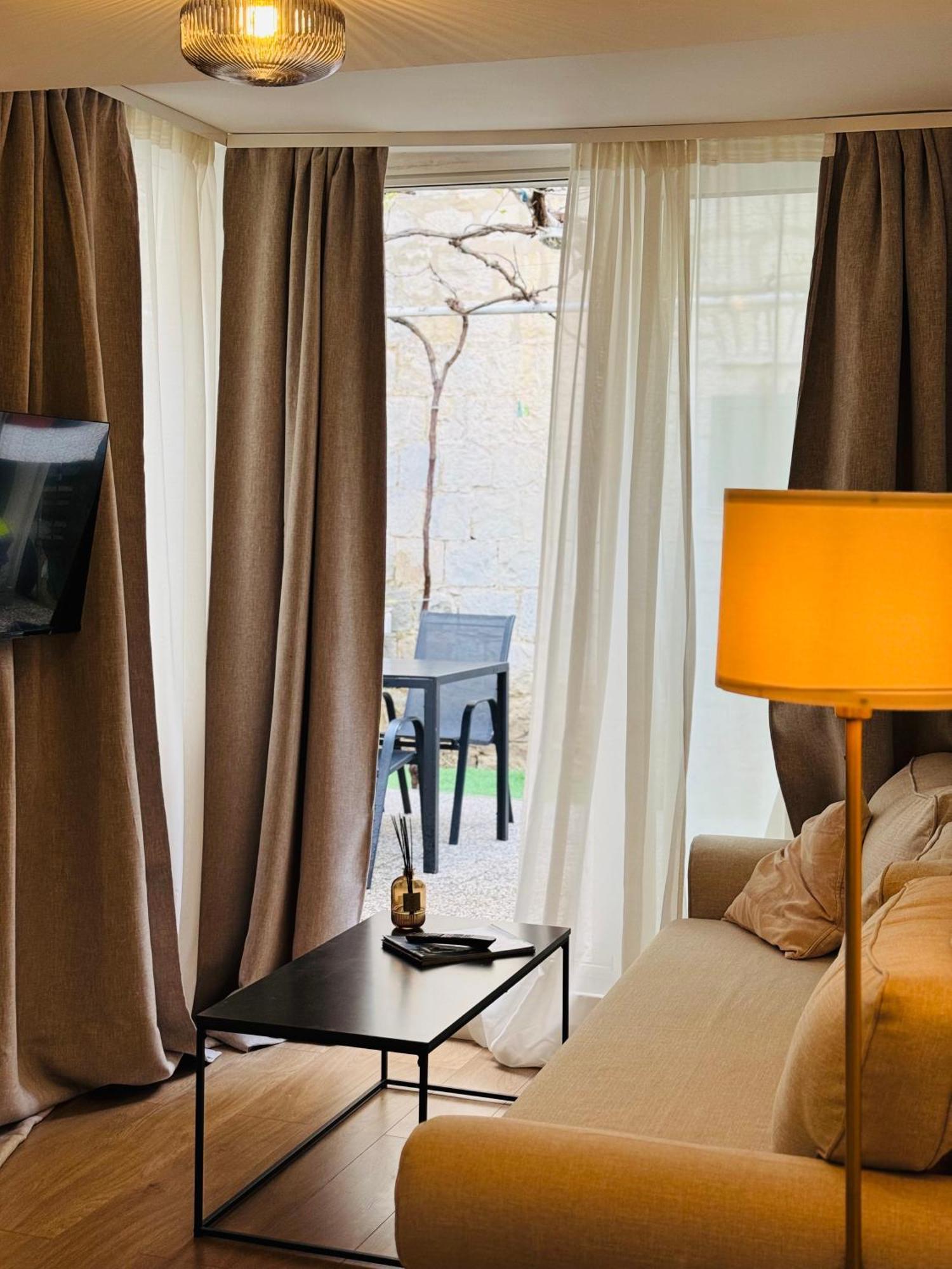 Apartment Stari Dvor Kaštela Eksteriør bilde