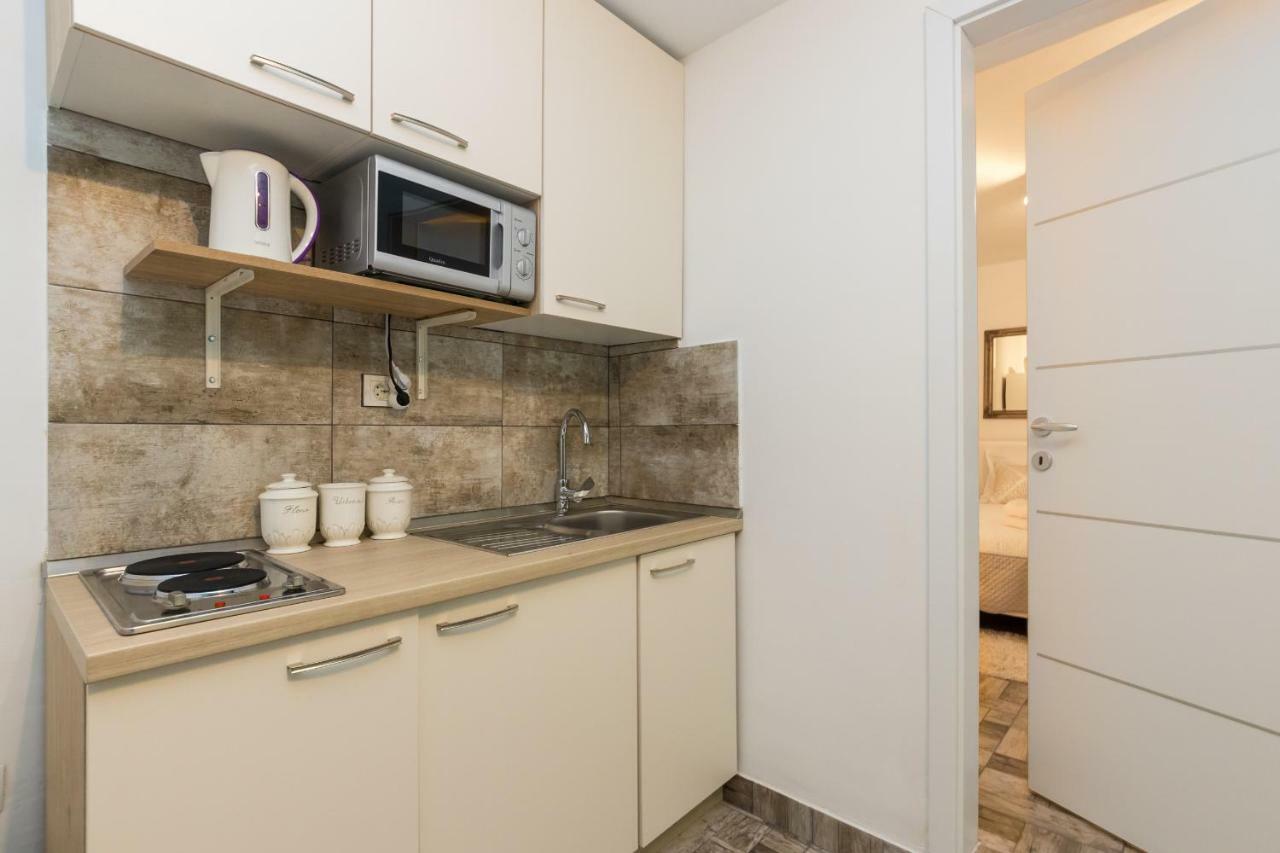 Apartment Stari Dvor Kaštela Eksteriør bilde