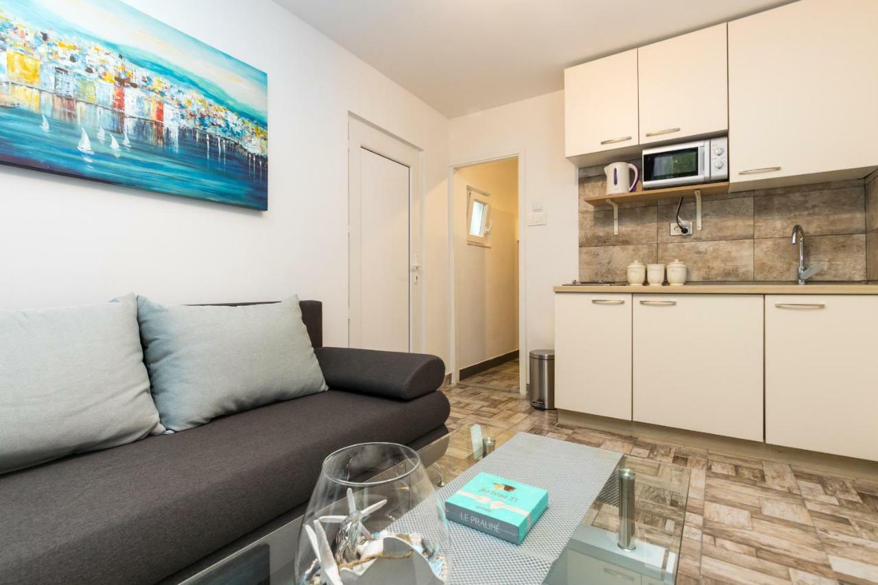 Apartment Stari Dvor Kaštela Eksteriør bilde